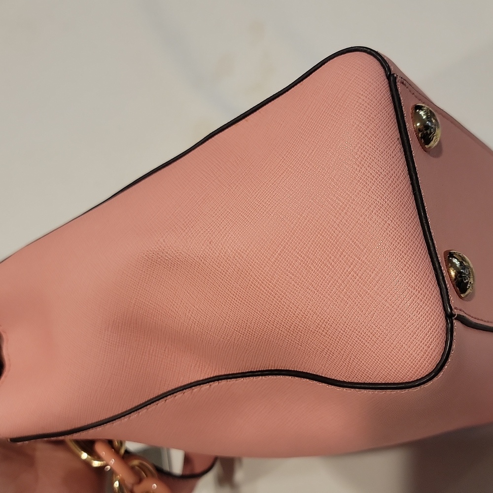 New and Authentic  Michael Kors bag - Picture 11 of 14